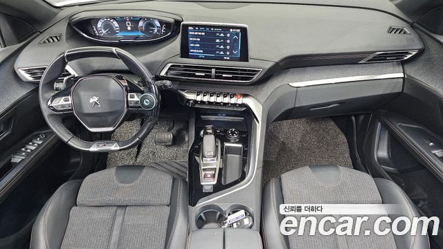 Peugeot 5008 — interior