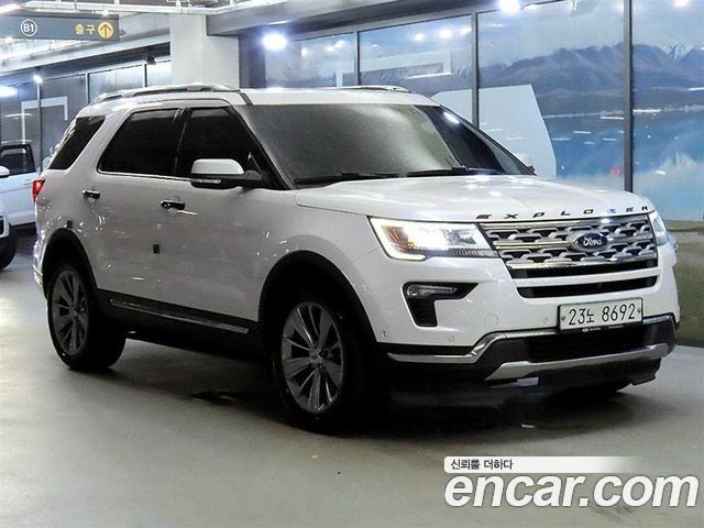 Ford Explorer — exterior