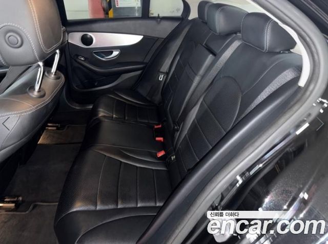 Mercedes-Benz C-Class — interior