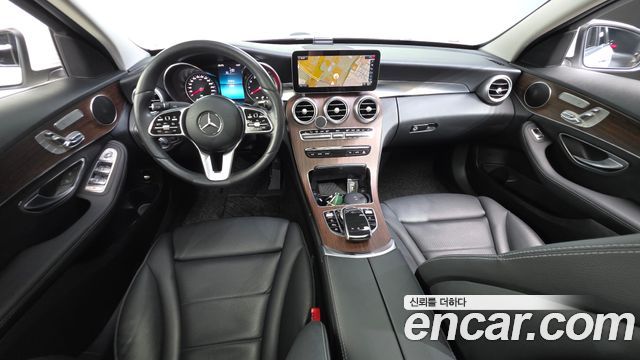 Mercedes-Benz C-Class — interior
