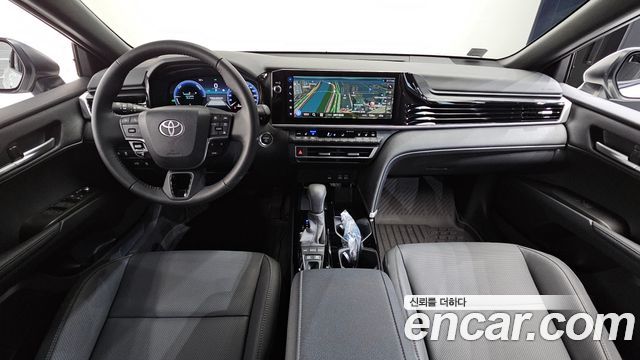 Toyota Camry — interior