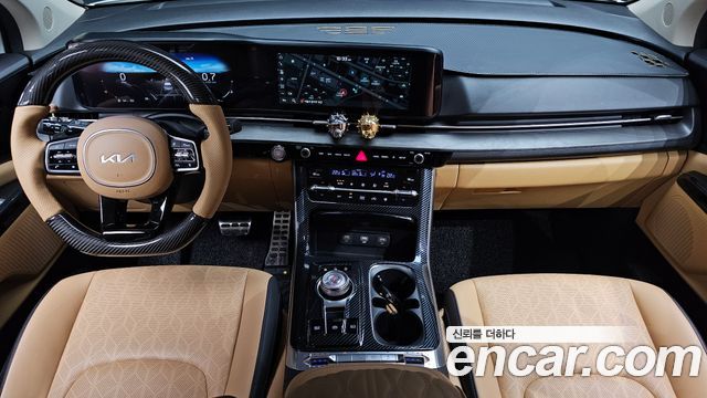 Kia Carnival — interior