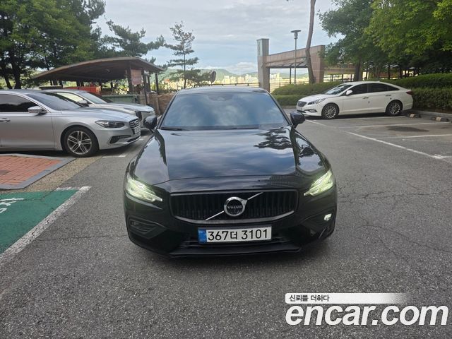 Volvo S60 — exterior