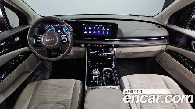 Kia Carnival — interior
