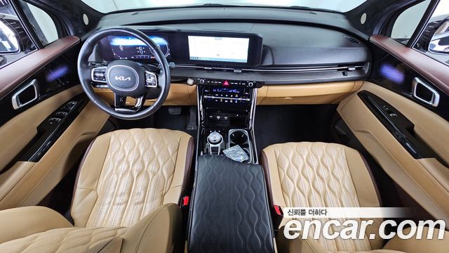 Kia Carnival — interior