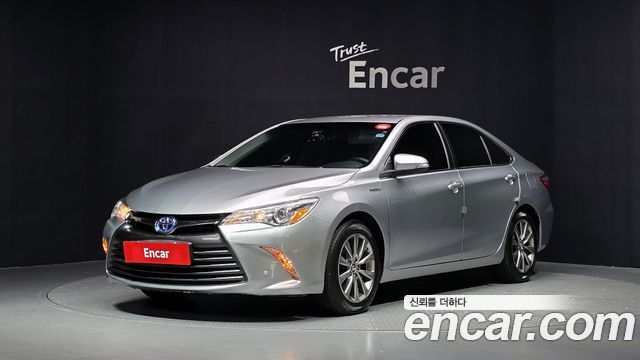 Toyota Camry — exterior