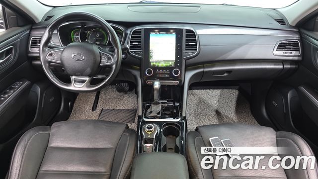 Renault Korea SM6 — interior