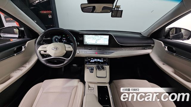 Hyundai Grandeur — interior