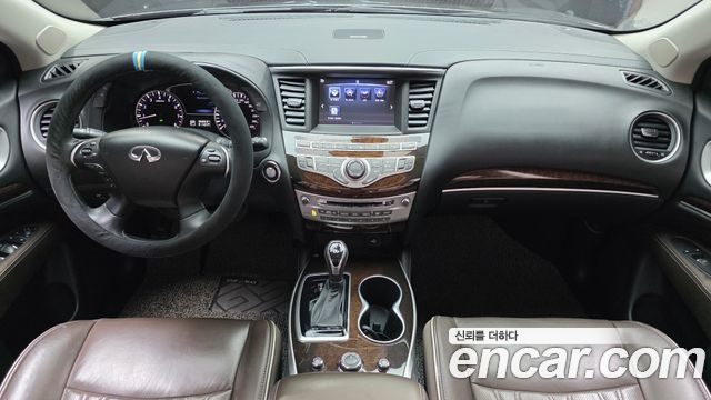 Infiniti QX60 — interior
