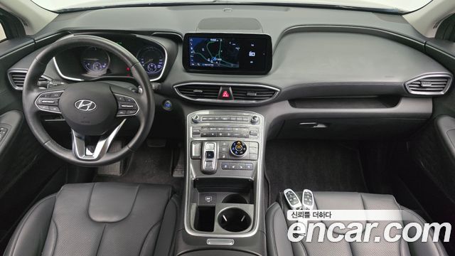 Hyundai Santa Fe — interior