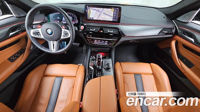 BMW M5 — interior