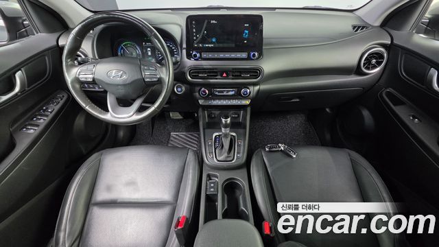 Hyundai Kona — interior