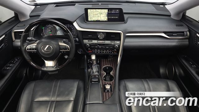 Lexus RX — interior