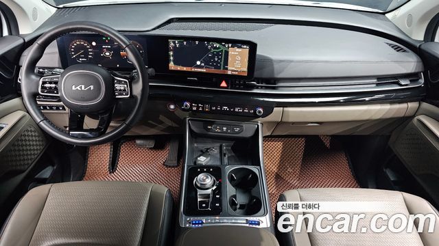 Kia Carnival — interior