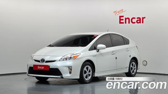Toyota Prius — exterior