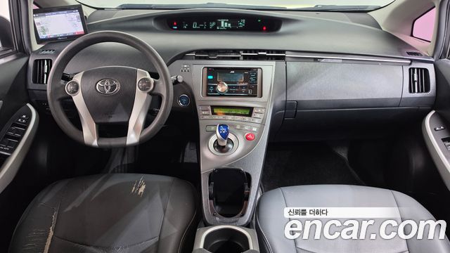 Toyota Prius — interior