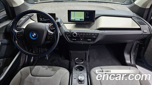 BMW i3 — interior