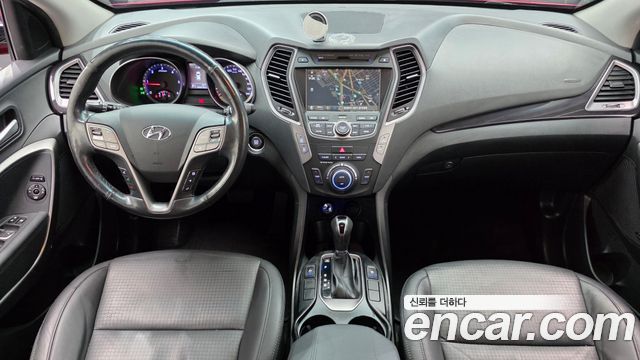 Hyundai Santa Fe — interior