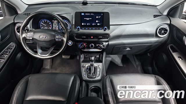 Hyundai Kona — interior