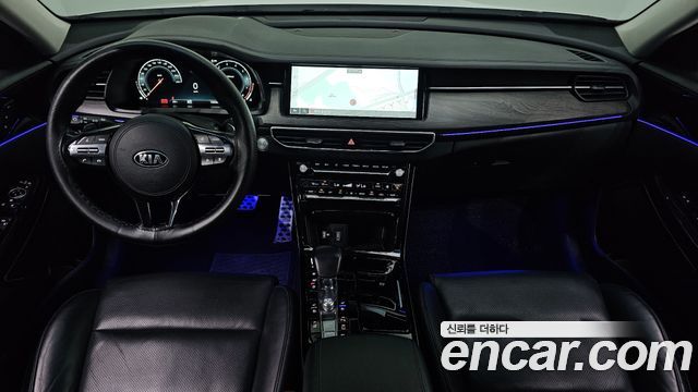 Kia K7 — interior