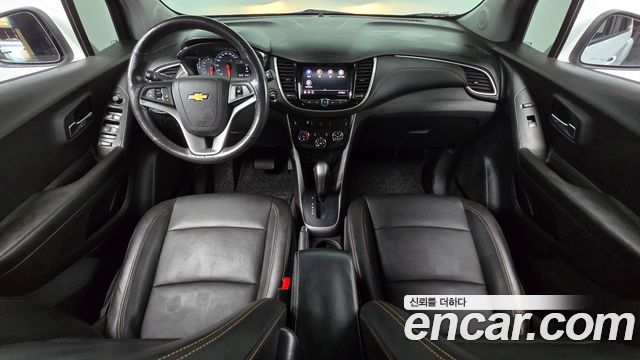 Chevrolet Korea Trax — interior