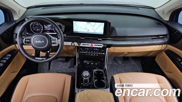 Kia Carnival — interior