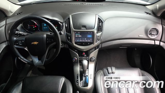 Chevrolet Korea Cruze — interior