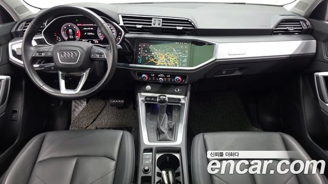 Audi Q3 — interior