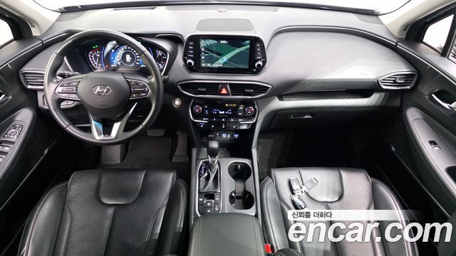 Hyundai Santa Fe — interior