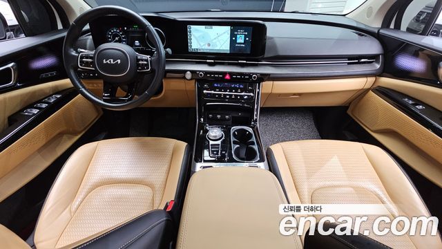 Kia Carnival — interior