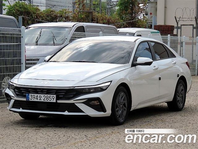 Hyundai Avante — exterior