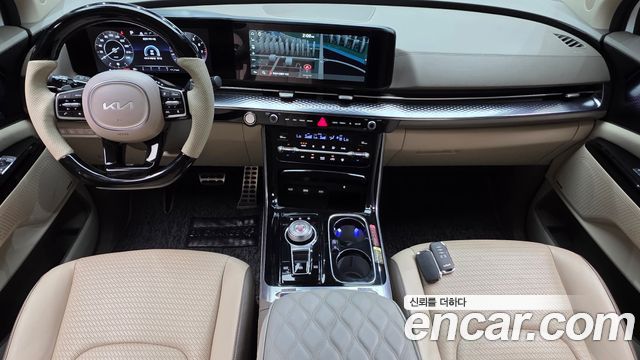 Kia Carnival — interior