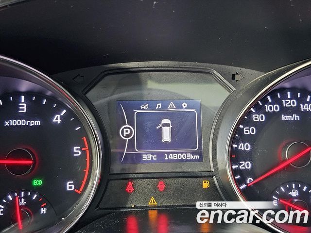 Kia Carnival — interior