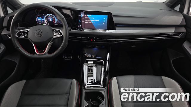 Volkswagen Golf — interior