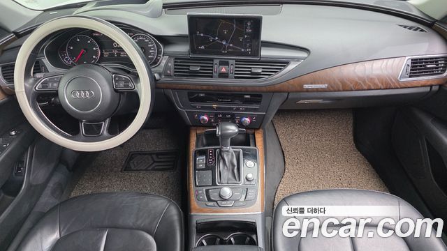 Audi A7 — interior