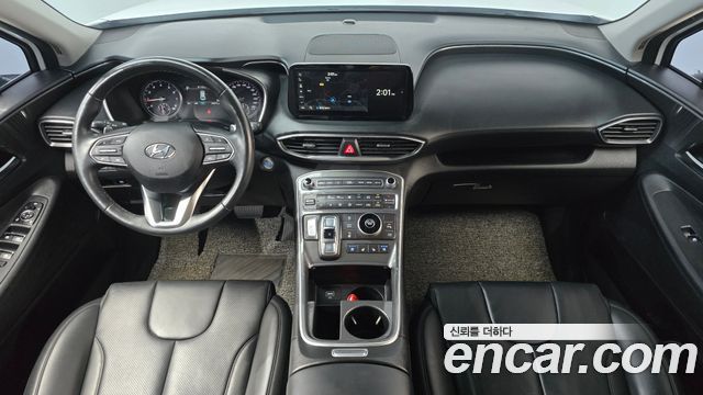 Hyundai Santa Fe — interior