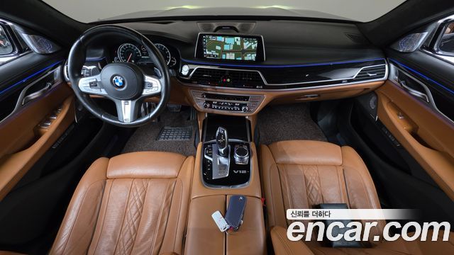 BMW 7 Series — interior