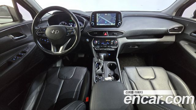 Hyundai Santa Fe — interior