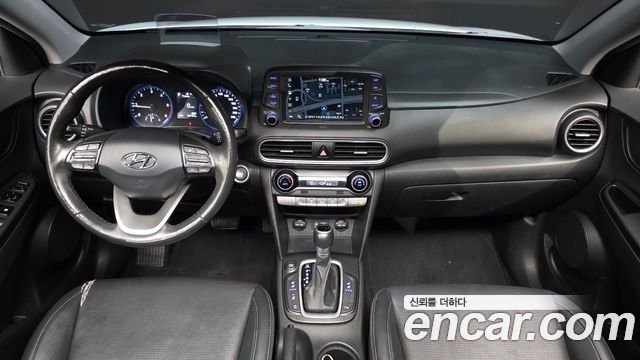 Hyundai Kona — interior