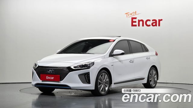 Hyundai Ioniq — exterior