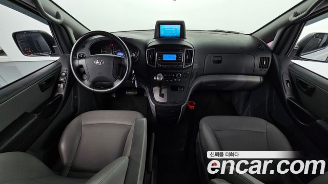 Hyundai Starex — interior