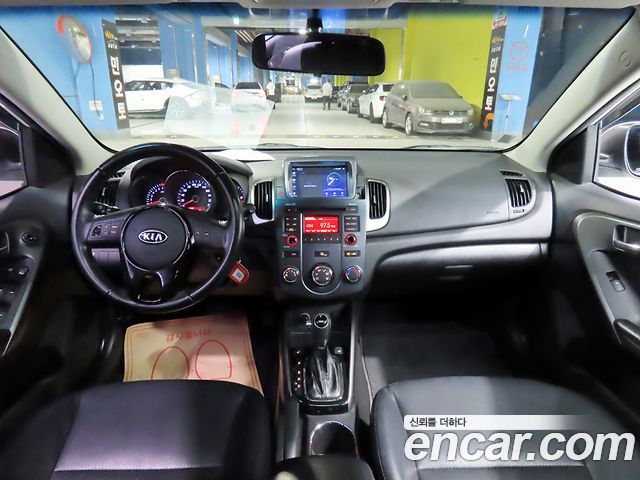 Kia Forte — interior