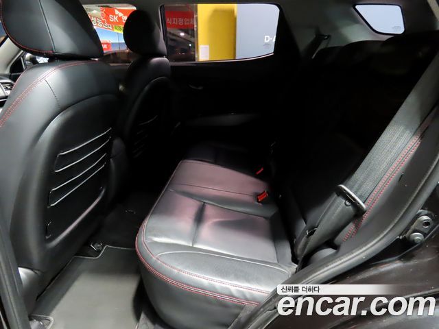 KG Mobility Tivoli — interior