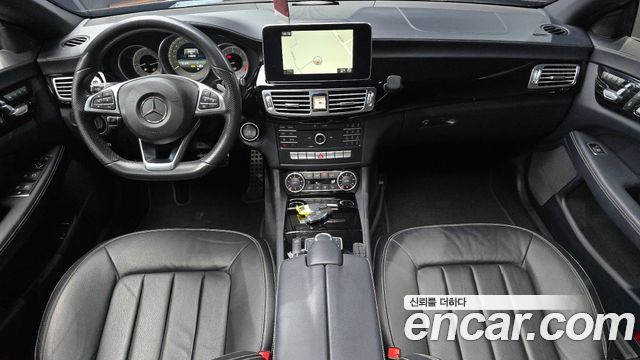Mercedes-Benz CLS-Class — interior