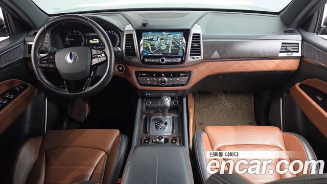 KG Mobility Rexton — interior