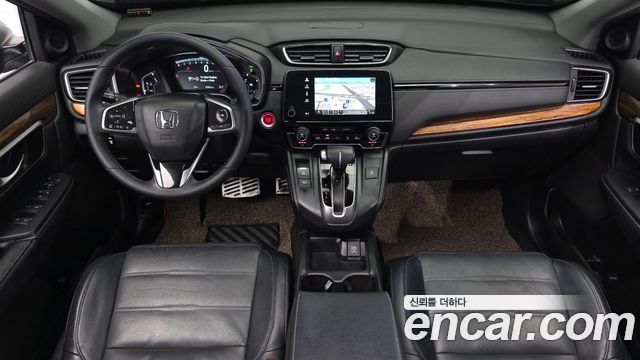 Honda CR-V — interior