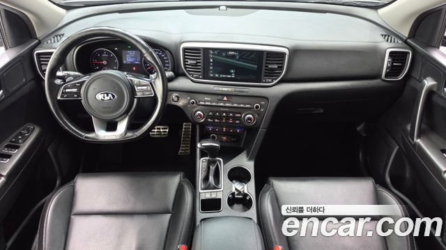 Kia Sportage — interior