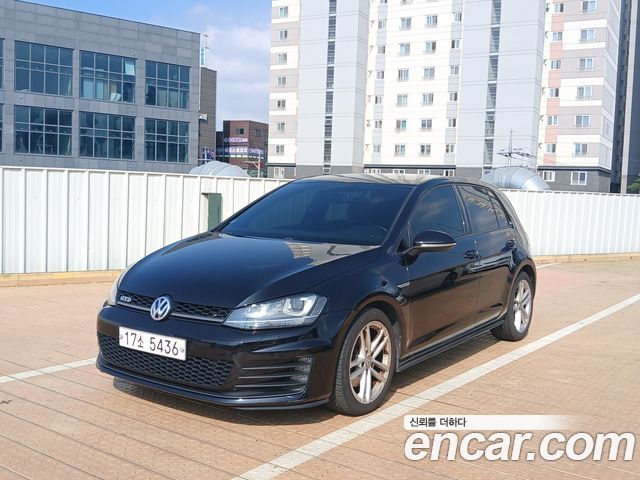 Volkswagen Golf — exterior