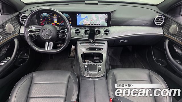 Mercedes-Benz E-Class — interior