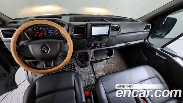 Renault Korea Master — interior
